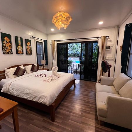 Big Elk Steak House - Homestay Trat Exterior photo