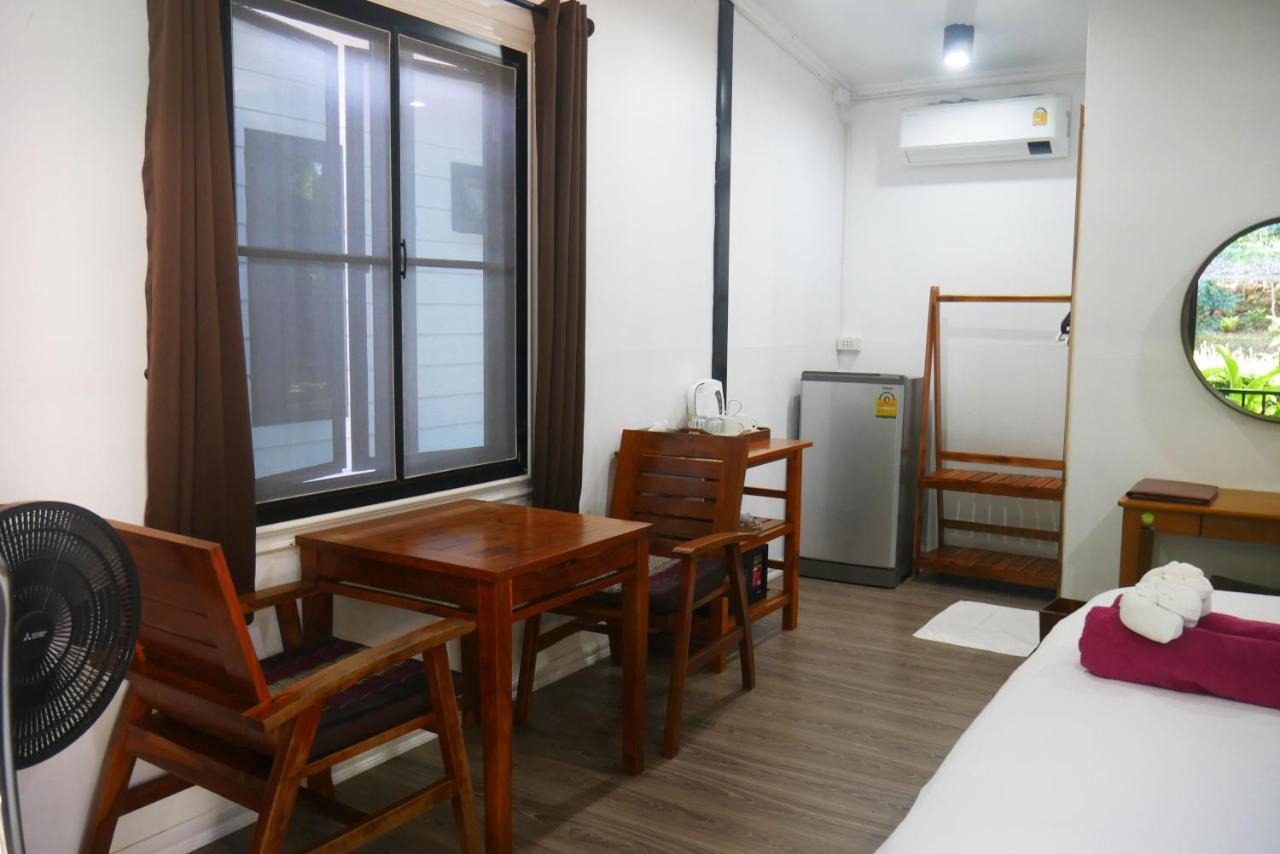 Big Elk Steak House - Homestay Trat Exterior photo