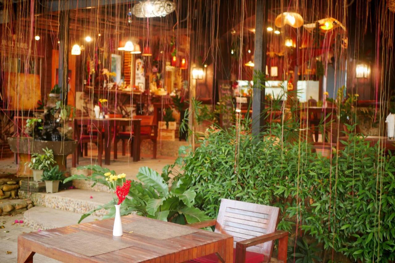 Big Elk Steak House - Homestay Trat Exterior photo