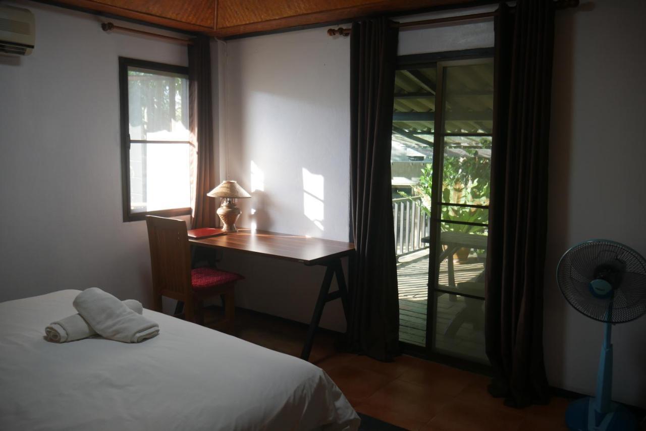 Big Elk Steak House - Homestay Trat Exterior photo