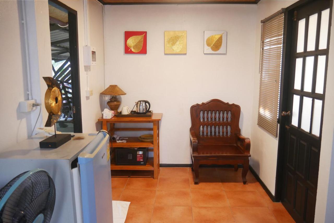 Big Elk Steak House - Homestay Trat Exterior photo