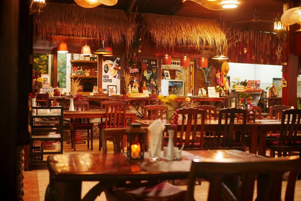 Big Elk Steak House - Homestay Trat Exterior photo
