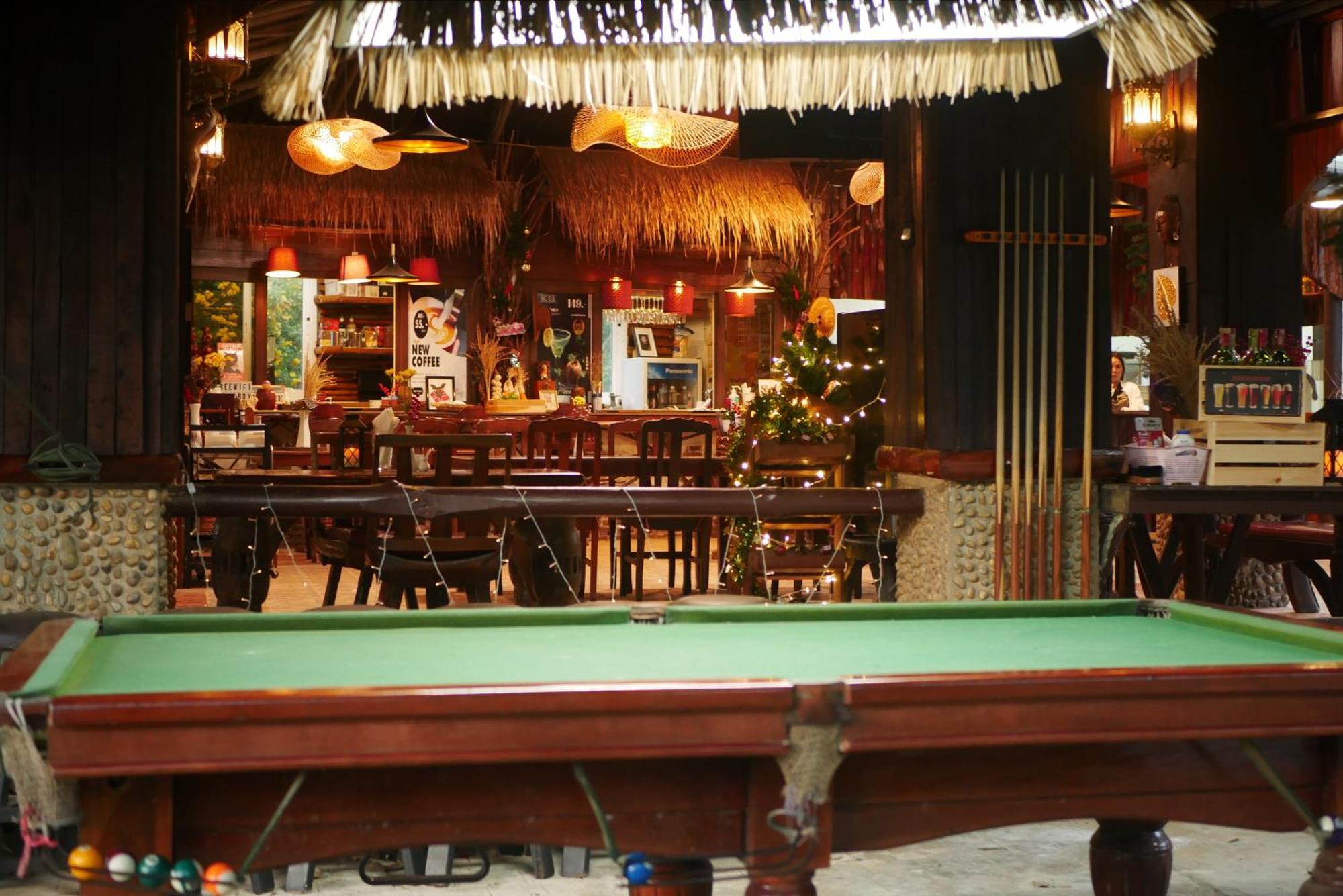 Big Elk Steak House - Homestay Trat Exterior photo