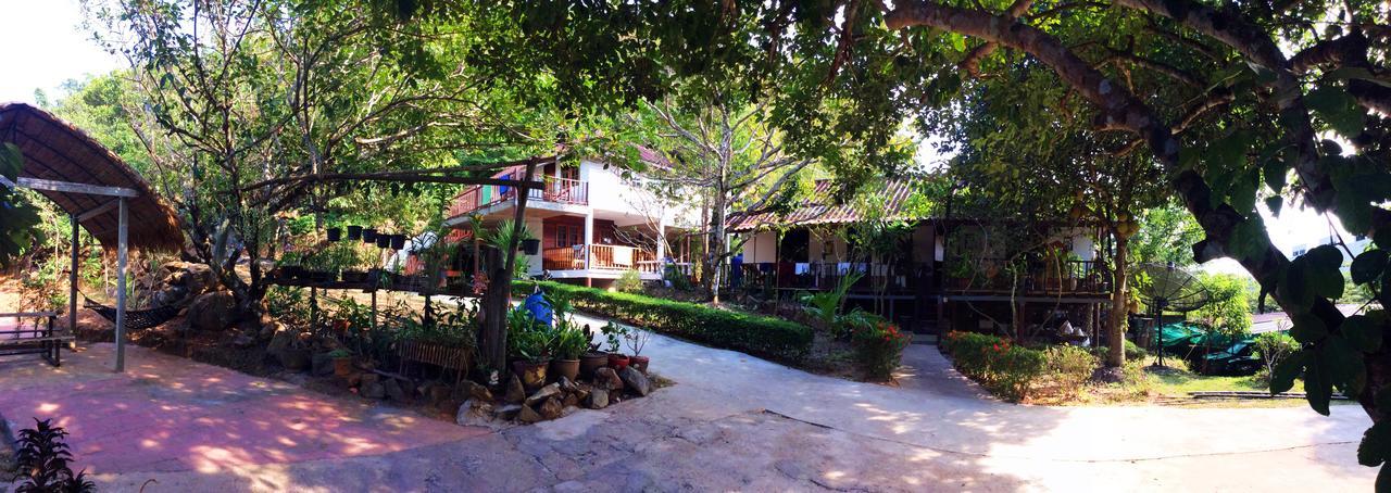 Big Elk Steak House - Homestay Trat Exterior photo